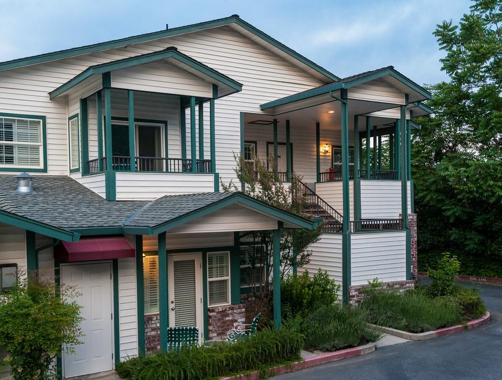 Grass Valley Courtyard Suites エクステリア 写真