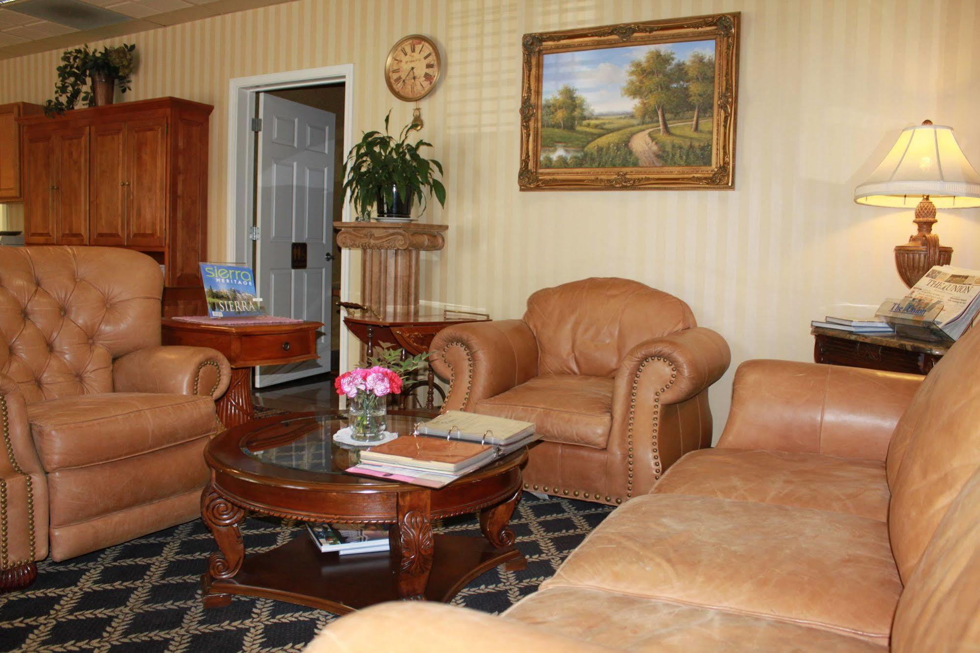 Grass Valley Courtyard Suites エクステリア 写真