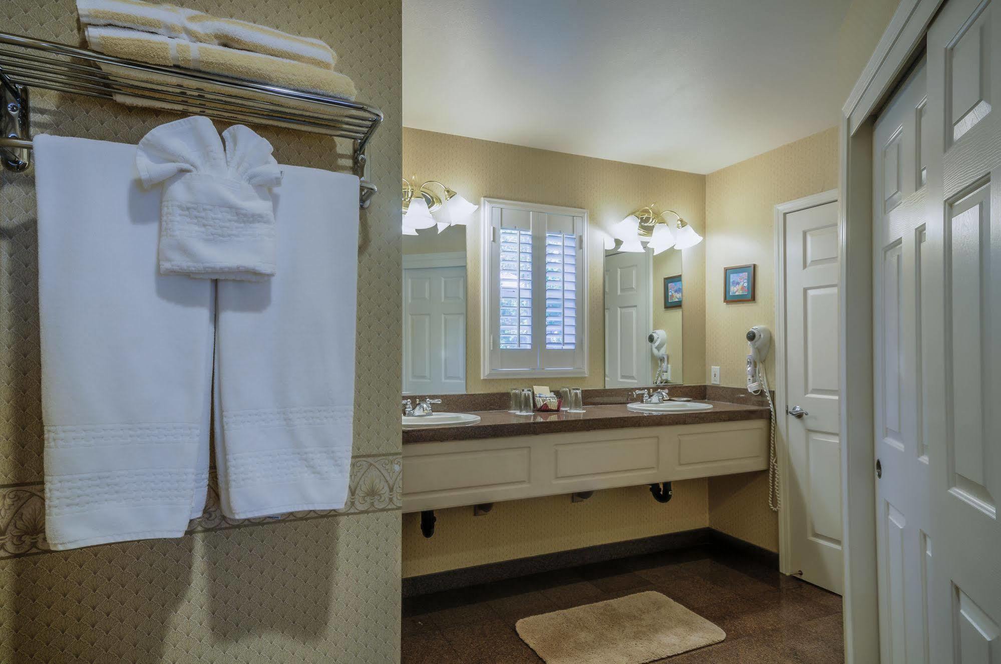 Grass Valley Courtyard Suites エクステリア 写真